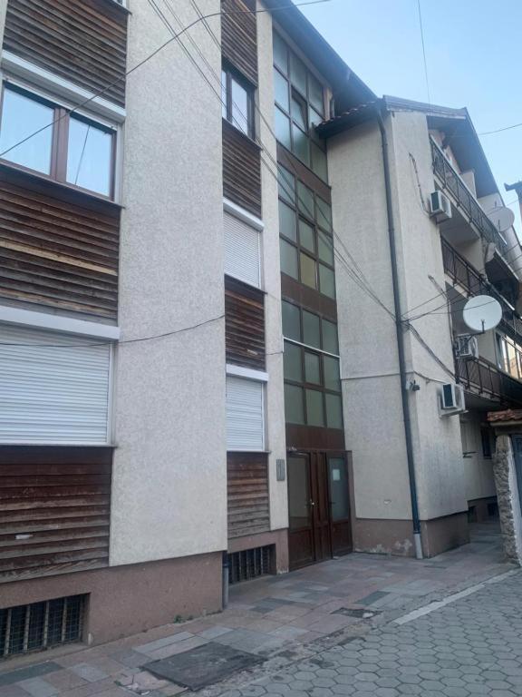 פריזרן Cozy City Center Apartment מראה חיצוני תמונה