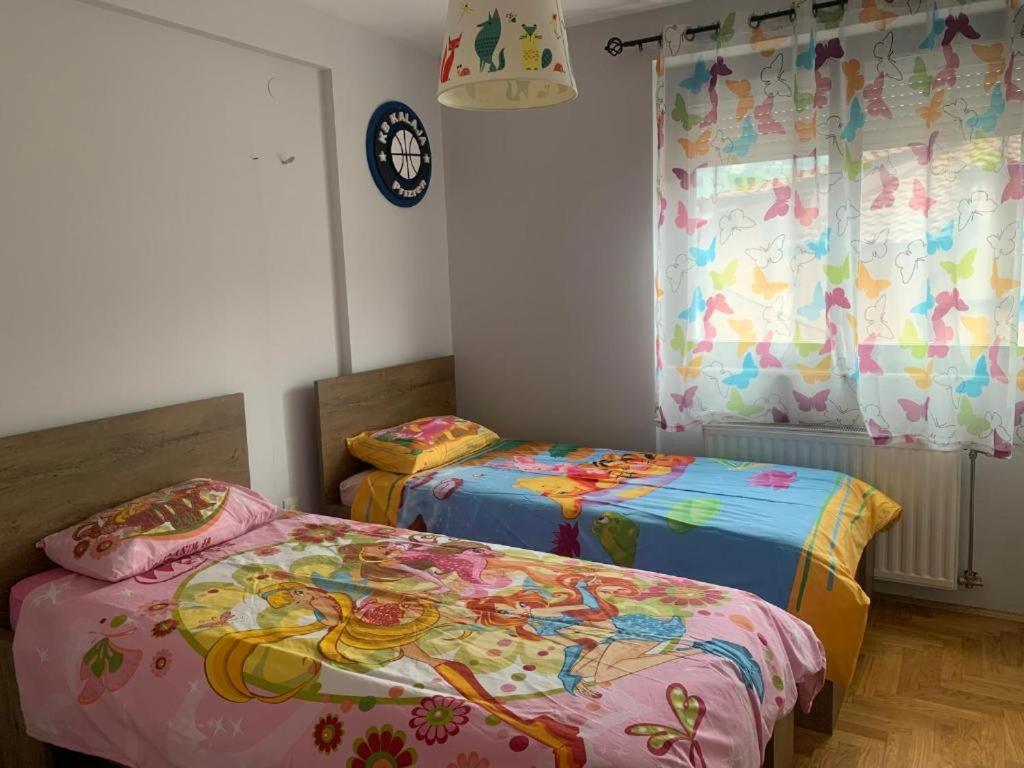 פריזרן Cozy City Center Apartment מראה חיצוני תמונה
